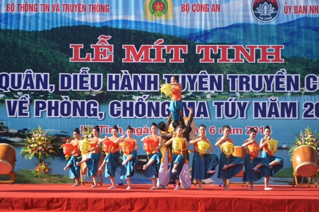 Mít tinh ra quân tuyên truyền, cổ động về phòng, chống ma túy